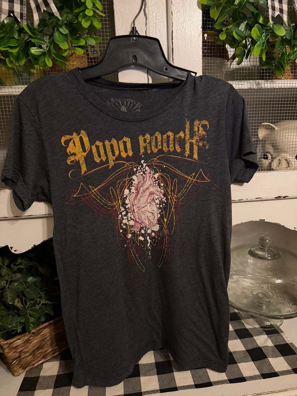 Papa Roach T-Shirt Size Large Dark Gray Heart Band Tee